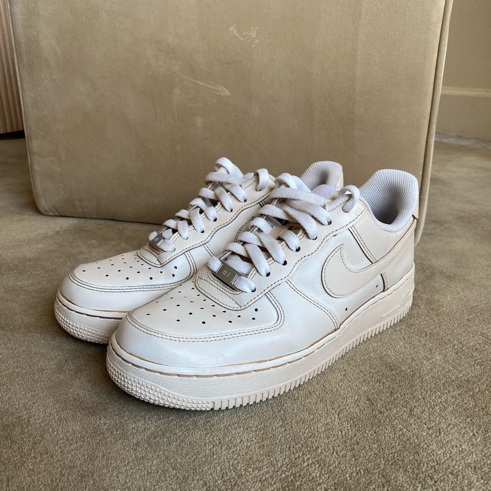 Nike Air Force 1 “Latte” size M7/W8.5